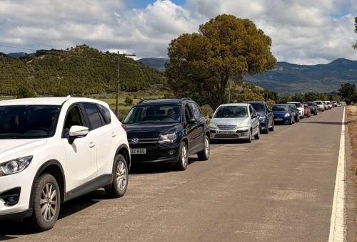 Los socialistas invitan a Azcón a sustituir sus viajes fuera de Aragón por trayectos por el territorio para conocer el lamentable estado de las carreteras autonómicas